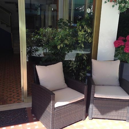 רימיני Hotel Mirella מראה חיצוני תמונה