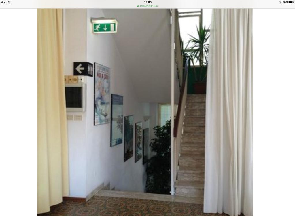 רימיני Hotel Mirella מראה חיצוני תמונה
