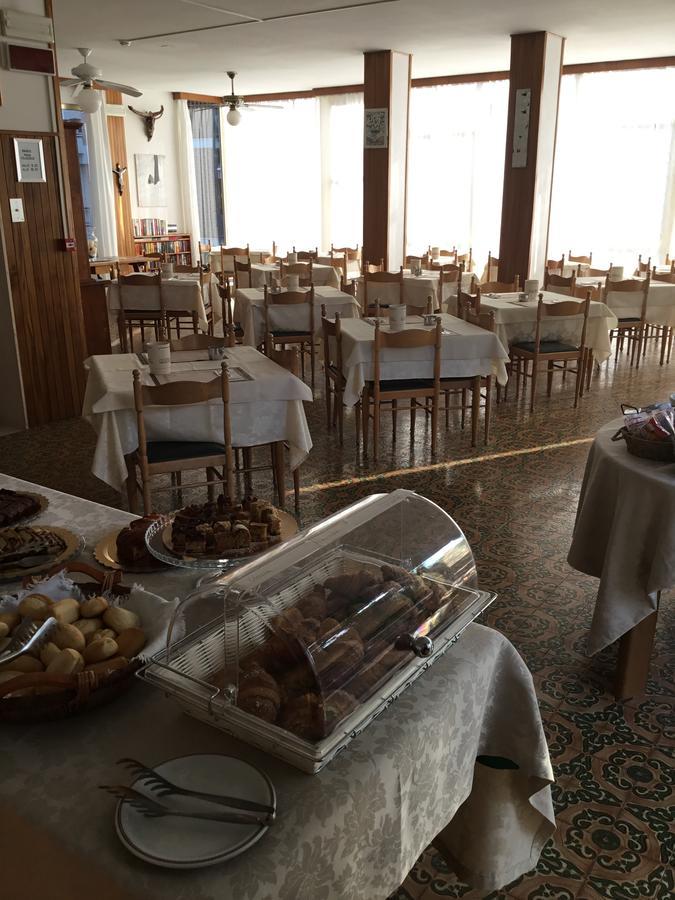 רימיני Hotel Mirella מראה חיצוני תמונה